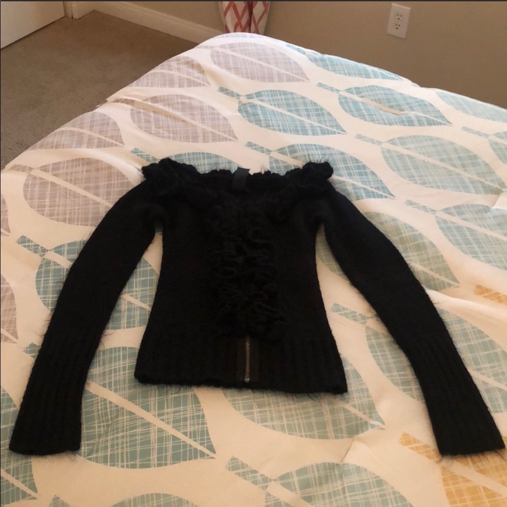 Black Ruffled Guess Sweater - Picture 2 of 6